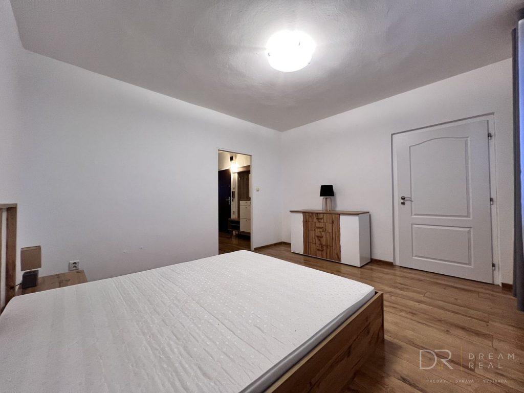 Predaj 1,5-izbového bytu, Talinská – Nad Jazerom