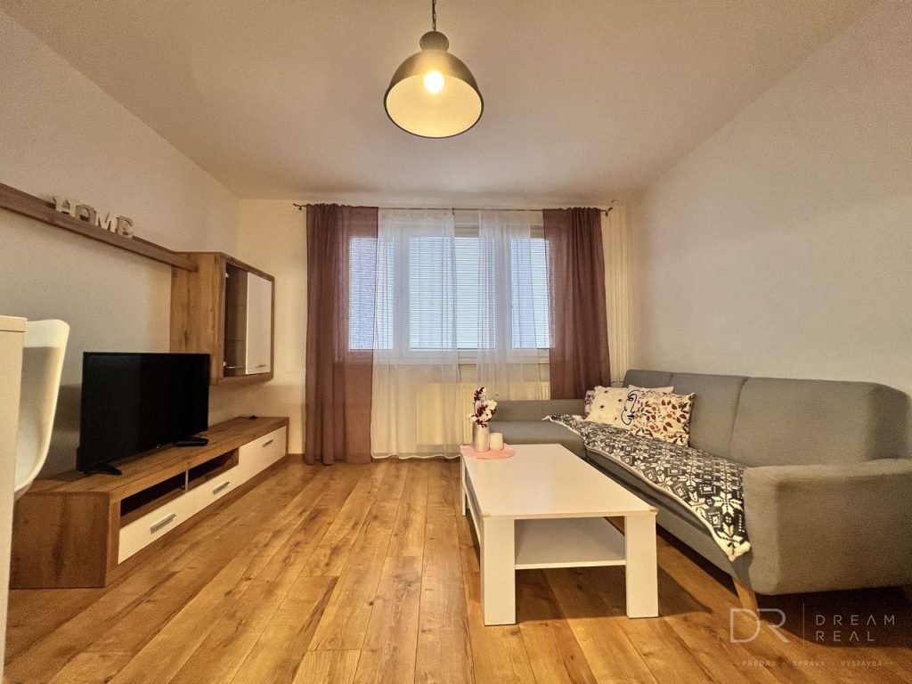 Predaj 1,5-izbového bytu, Talinská – Nad Jazerom