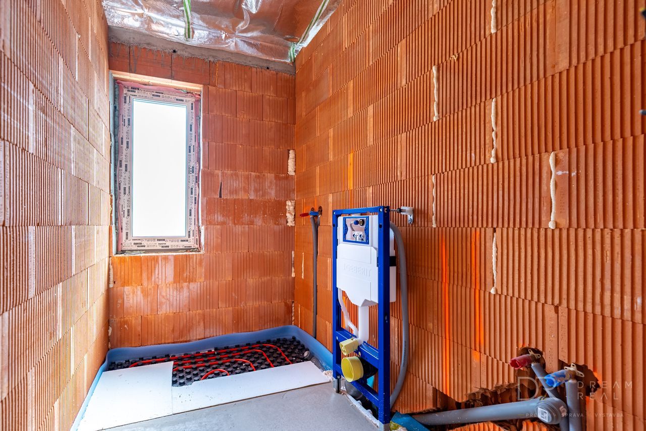 Novostavba 3-izbového domu s pozemkom 441 m² v Ďurkove – za cenu bytu v Košiciach
